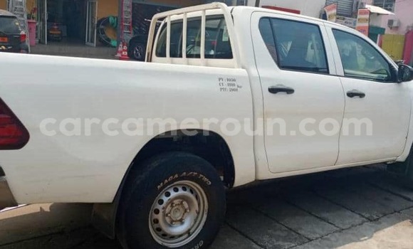 Buy Used Toyota Hilux White Car in Douala in Littoral Cameroon Buy Used Toyota Hilux White Car in Douala in Littoral Cameroon