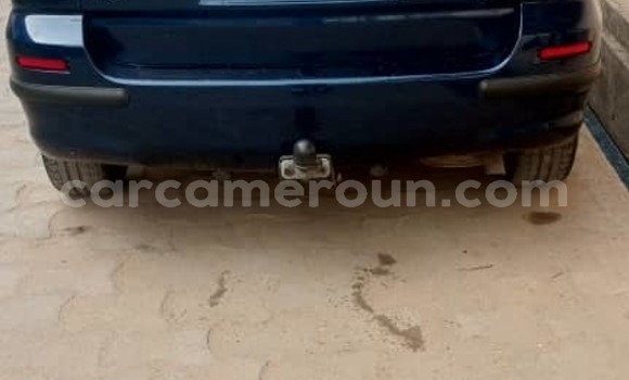 Acheter Occasion Voiture Toyota Corolla Verso Bleu à Douala, Littoral Cameroon Acheter Occasion Voiture Toyota Corolla Verso Bleu à Douala, Littoral Cameroon