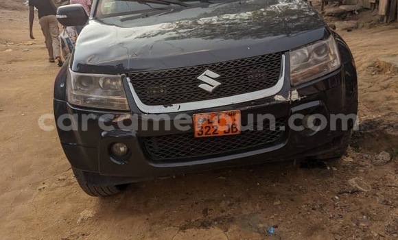 Sayi Na hannu Suzuki Vitara Black Mota in Douala a Ƙasar Kamaru