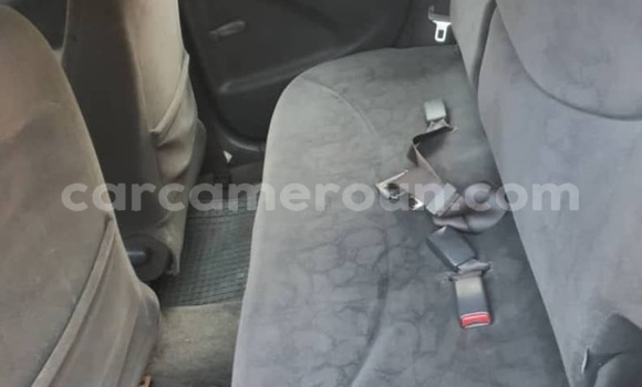 Sayi Na hannu Toyota Yaris Azurfa Mota in Douala a Ƙasar Kamaru Sayi Na hannu Toyota Yaris Azurfa Mota in Douala a Ƙasar Kamaru