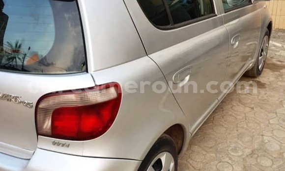 Sayi Na hannu Toyota Yaris Azurfa Mota in Douala a Ƙasar Kamaru Sayi Na hannu Toyota Yaris Azurfa Mota in Douala a Ƙasar Kamaru