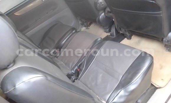 Acheter Occasion Voiture Toyota Avensis Verso Autre à Douala, Littoral Cameroon Acheter Occasion Voiture Toyota Avensis Verso Autre à Douala, Littoral Cameroon