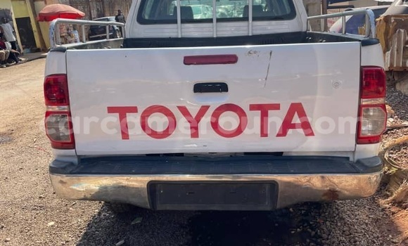 Buy Used Toyota Hilux White Car in Yaounde in Central Cameroon Buy Used Toyota Hilux White Car in Yaounde in Central Cameroon