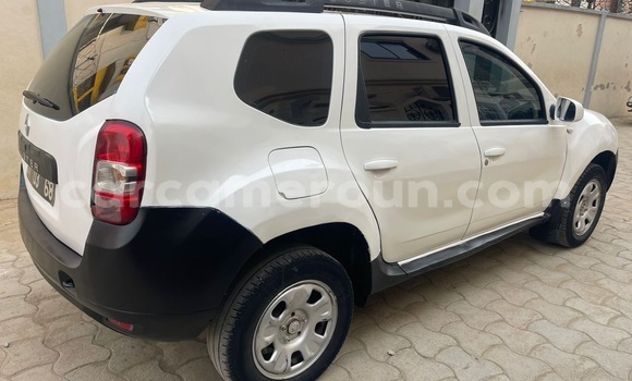 Acheter Occasion Voiture Renault Duster Blanc à Douala, Littoral Cameroon Acheter Occasion Voiture Renault Duster Blanc à Douala, Littoral Cameroon