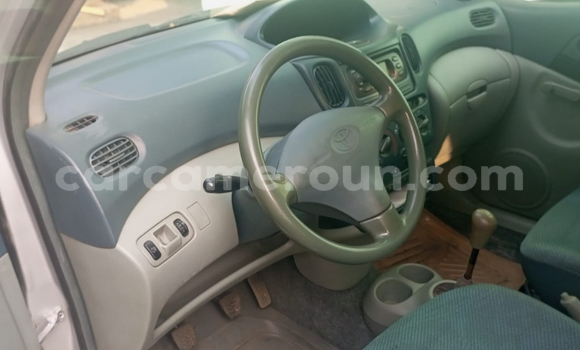 Acheter Import Voiture Toyota Yaris Verso Gris à Douala, Littoral Cameroon Acheter Import Voiture Toyota Yaris Verso Gris à Douala, Littoral Cameroon