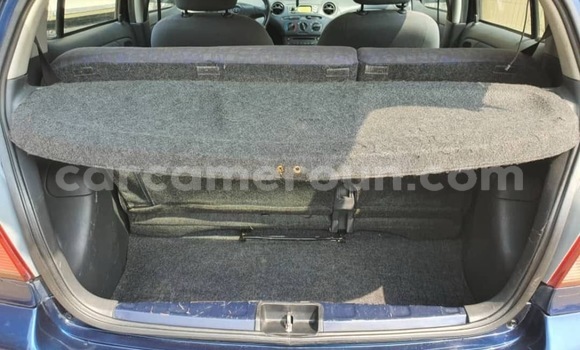 Sayi Na hannu Toyota Yaris Blue Mota in Douala a Ƙasar Kamaru Sayi Na hannu Toyota Yaris Blue Mota in Douala a Ƙasar Kamaru