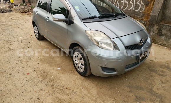 Acheter Occasion Voiture Toyota Vitz Gris à Douala, Littoral Cameroon