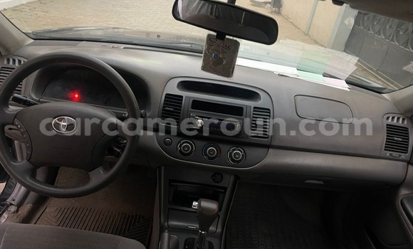 Sayi Na hannu Toyota Camry Black Mota in Douala a Ƙasar Kamaru Sayi Na hannu Toyota Camry Black Mota in Douala a Ƙasar Kamaru