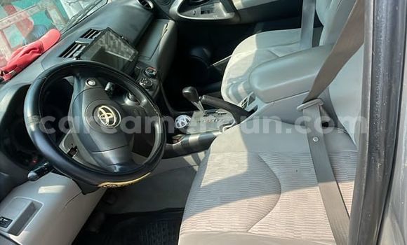 Acheter Occasion Voiture Toyota RAV4 Gris à Douala, Littoral Cameroon Acheter Occasion Voiture Toyota RAV4 Gris à Douala, Littoral Cameroon