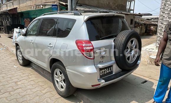 Acheter Occasion Voiture Toyota RAV4 Gris à Douala, Littoral Cameroon Acheter Occasion Voiture Toyota RAV4 Gris à Douala, Littoral Cameroon