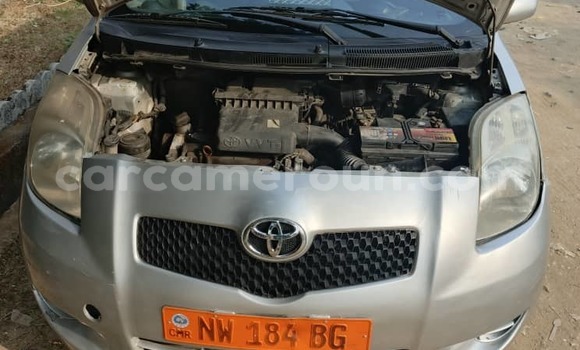 Sayi Na hannu Toyota Yaris Azurfa Mota in Douala a Ƙasar Kamaru Sayi Na hannu Toyota Yaris Azurfa Mota in Douala a Ƙasar Kamaru