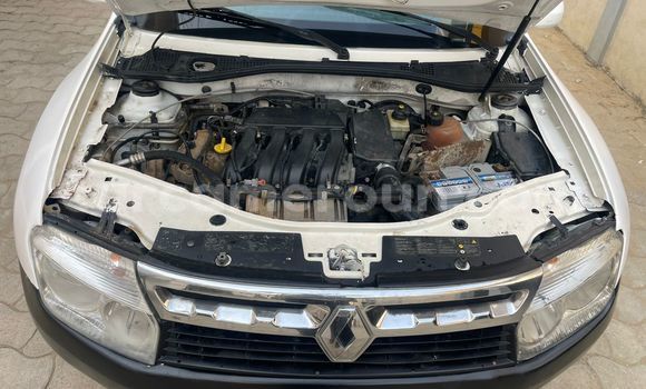 Sayi Na hannu Renault Duster White Mota in Douala a Ƙasar Kamaru Sayi Na hannu Renault Duster White Mota in Douala a Ƙasar Kamaru