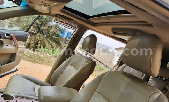Buy Used Toyota Highlander White Car in Yaounde in Central Cameroon Buy Used Toyota Highlander White Car in Yaounde in Central Cameroon