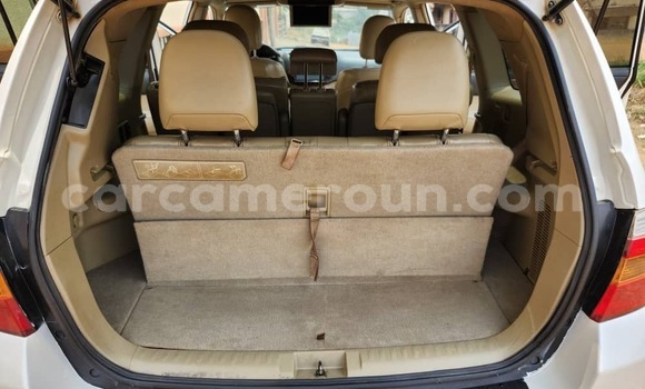 Buy Used Toyota Highlander White Car in Yaounde in Central Cameroon Buy Used Toyota Highlander White Car in Yaounde in Central Cameroon