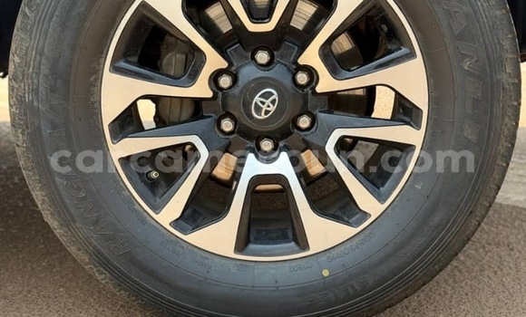 Buy Used Toyota Land Cruiser Prado White Car in Yaounde in Central Cameroon Buy Used Toyota Land Cruiser Prado White Car in Yaounde in Central Cameroon