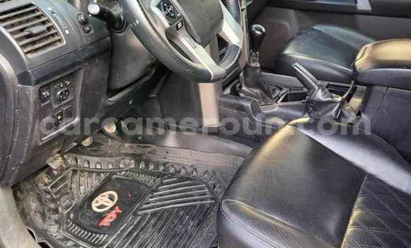 Sayi Na hannu Toyota Prado Black Mota in Douala a Ƙasar Kamaru Sayi Na hannu Toyota Prado Black Mota in Douala a Ƙasar Kamaru