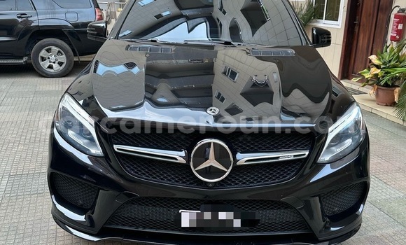 Sayi Imported Mercedes‒Benz GLE Black Mota in Douala a Ƙasar Kamaru