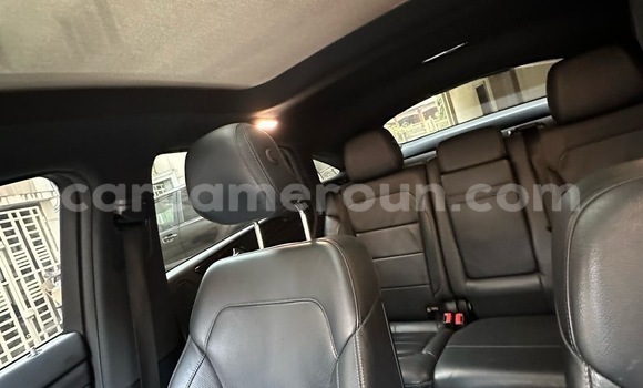 Sayi Imported Mercedes‒Benz GLE Black Mota in Douala a Ƙasar Kamaru Sayi Imported Mercedes‒Benz GLE Black Mota in Douala a Ƙasar Kamaru