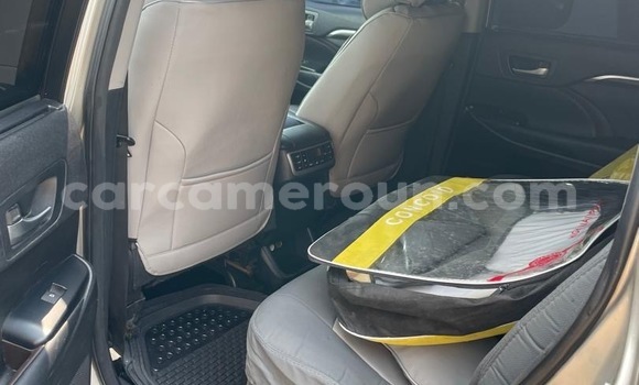 Sayi Sabo Toyota Highlander Sauran Mota in Douala a Ƙasar Kamaru Sayi Sabo Toyota Highlander Sauran Mota in Douala a Ƙasar Kamaru