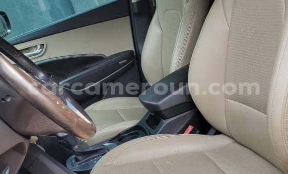 Sayi Sabo Hyundai Santa Fe Sauran Mota in Douala a Ƙasar Kamaru Sayi Sabo Hyundai Santa Fe Sauran Mota in Douala a Ƙasar Kamaru