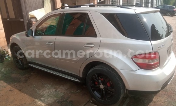Acheter Occasion Voiture Mercedes‒Benz ML–Class Gris à Douala, Littoral Cameroon Acheter Occasion Voiture Mercedes‒Benz ML–Class Gris à Douala, Littoral Cameroon