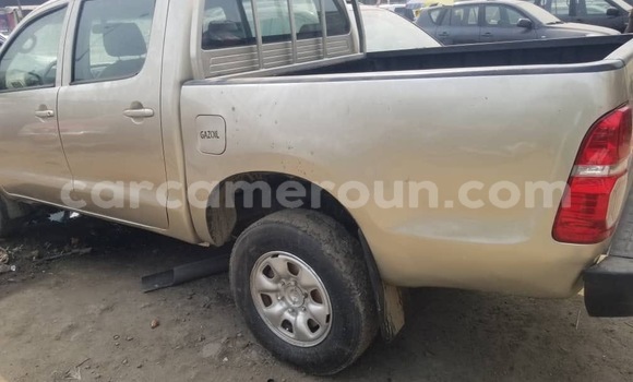Buy Used Toyota Hilux Silver Car in Douala in Littoral Cameroon Buy Used Toyota Hilux Silver Car in Douala in Littoral Cameroon