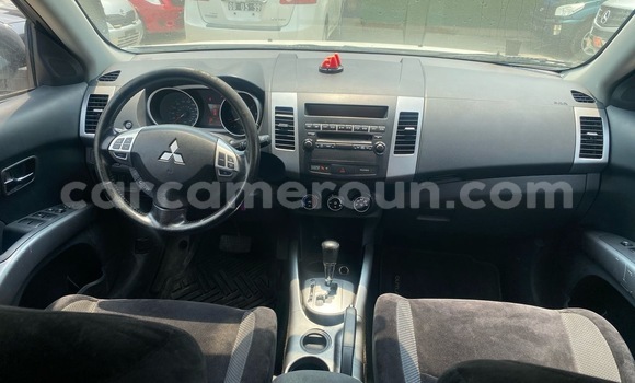 Buy Import Mitsubishi Outlander White Car in Douala in Littoral Cameroon Buy Import Mitsubishi Outlander White Car in Douala in Littoral Cameroon