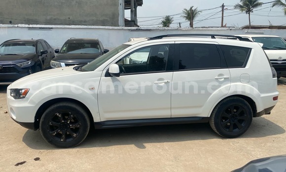 Buy Import Mitsubishi Outlander White Car in Douala in Littoral Cameroon Buy Import Mitsubishi Outlander White Car in Douala in Littoral Cameroon