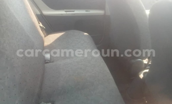 Sayi Na hannu Toyota Yaris Black Mota in Douala a Ƙasar Kamaru Sayi Na hannu Toyota Yaris Black Mota in Douala a Ƙasar Kamaru