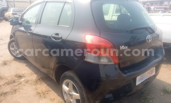 Sayi Na hannu Toyota Yaris Black Mota in Douala a Ƙasar Kamaru Sayi Na hannu Toyota Yaris Black Mota in Douala a Ƙasar Kamaru