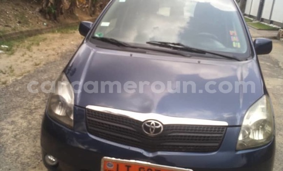 Acheter Occasion Voiture Toyota Corolla Verso Bleu à Douala, Littoral Cameroon Acheter Occasion Voiture Toyota Corolla Verso Bleu à Douala, Littoral Cameroon