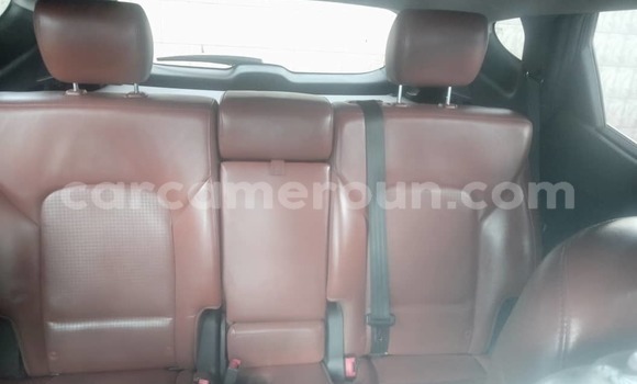 Sayi Na hannu Hyundai Santa Fe Black Mota in Douala a Ƙasar Kamaru Sayi Na hannu Hyundai Santa Fe Black Mota in Douala a Ƙasar Kamaru