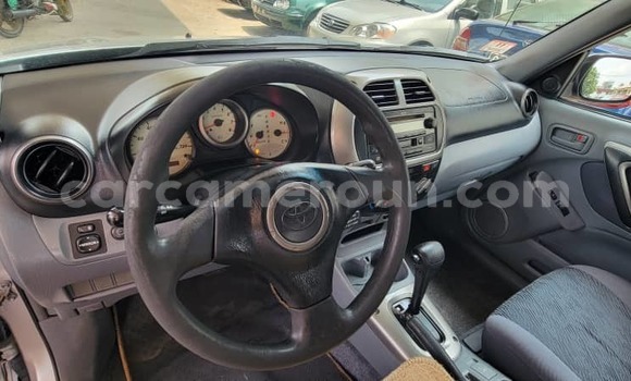 Acheter Occasion Voiture Toyota RAV4 Gris à Douala, Littoral Cameroon Acheter Occasion Voiture Toyota RAV4 Gris à Douala, Littoral Cameroon