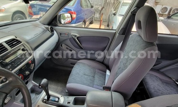 Acheter Occasion Voiture Toyota RAV4 Gris à Douala, Littoral Cameroon Acheter Occasion Voiture Toyota RAV4 Gris à Douala, Littoral Cameroon