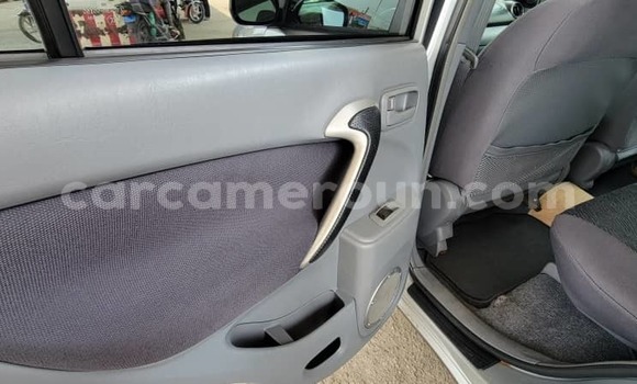 Acheter Occasion Voiture Toyota RAV4 Gris à Douala, Littoral Cameroon Acheter Occasion Voiture Toyota RAV4 Gris à Douala, Littoral Cameroon