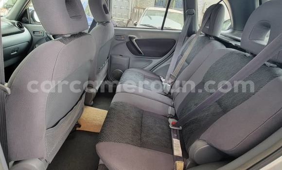 Acheter Occasion Voiture Toyota RAV4 Gris à Douala, Littoral Cameroon Acheter Occasion Voiture Toyota RAV4 Gris à Douala, Littoral Cameroon