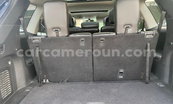 Sayi Na hannu Nissan Pathfinder Black Mota in Douala a Ƙasar Kamaru Sayi Na hannu Nissan Pathfinder Black Mota in Douala a Ƙasar Kamaru