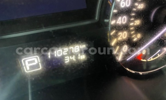 Sayi Na hannu Nissan Pathfinder Black Mota in Douala a Ƙasar Kamaru Sayi Na hannu Nissan Pathfinder Black Mota in Douala a Ƙasar Kamaru