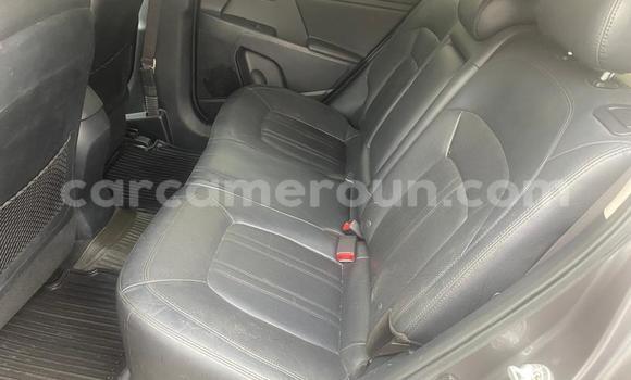 Sayi Na hannu Kia Sportage Azurfa Mota in Douala a Ƙasar Kamaru Sayi Na hannu Kia Sportage Azurfa Mota in Douala a Ƙasar Kamaru