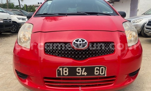 Sayi Na hannu Toyota Yaris Red Mota in Douala a Ƙasar Kamaru Sayi Na hannu Toyota Yaris Red Mota in Douala a Ƙasar Kamaru