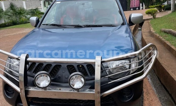 Buy Used Mitsubishi L200 Blue Car in Yaounde in Central Cameroon
