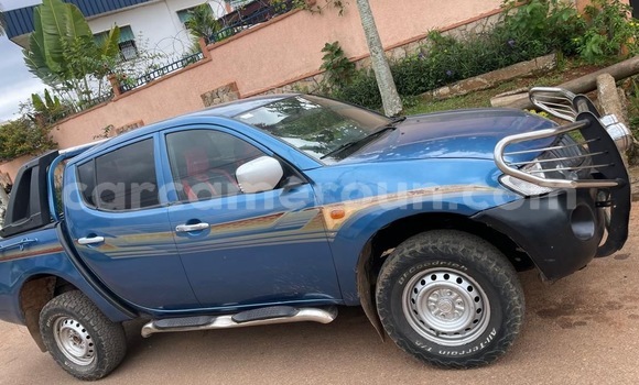 Acheter Occasion Voiture Mitsubishi L200 Bleu à Yaoundé, Central Cameroon Acheter Occasion Voiture Mitsubishi L200 Bleu à Yaoundé, Central Cameroon