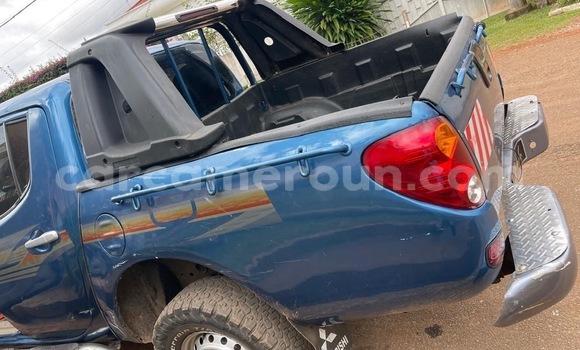 Acheter Occasion Voiture Mitsubishi L200 Bleu à Yaoundé, Central Cameroon Acheter Occasion Voiture Mitsubishi L200 Bleu à Yaoundé, Central Cameroon