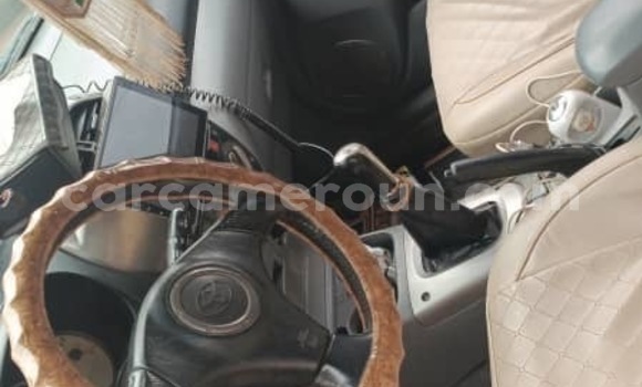 Acheter Occasion Voiture Toyota RAV4 Gris à Yaoundé, Central Cameroon Acheter Occasion Voiture Toyota RAV4 Gris à Yaoundé, Central Cameroon