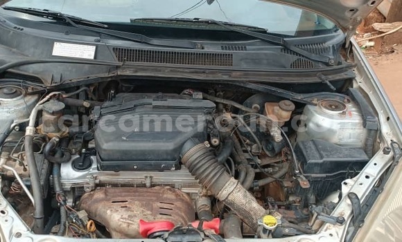 Acheter Occasion Voiture Toyota RAV4 Gris à Yaoundé, Central Cameroon Acheter Occasion Voiture Toyota RAV4 Gris à Yaoundé, Central Cameroon