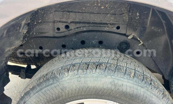 Sayi Na hannu Mitsubishi L200 Azurfa Mota in Douala a Ƙasar Kamaru Sayi Na hannu Mitsubishi L200 Azurfa Mota in Douala a Ƙasar Kamaru