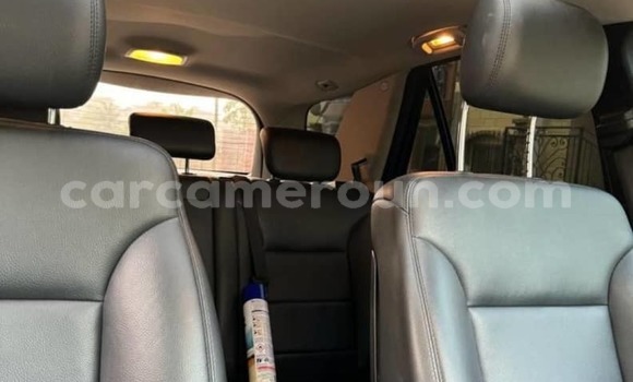 Sayi Na hannu Mercedes‒Benz ML–Class Black Mota in Douala a Ƙasar Kamaru Sayi Na hannu Mercedes‒Benz ML–Class Black Mota in Douala a Ƙasar Kamaru