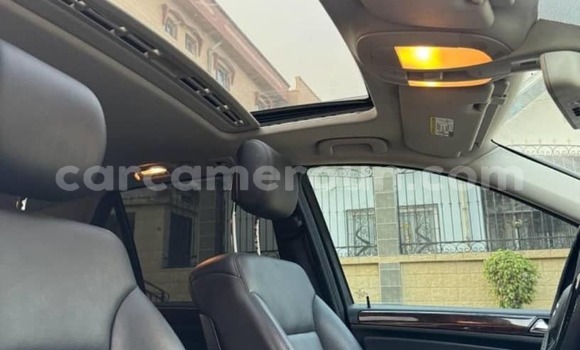 Sayi Na hannu Mercedes‒Benz ML–Class Black Mota in Douala a Ƙasar Kamaru Sayi Na hannu Mercedes‒Benz ML–Class Black Mota in Douala a Ƙasar Kamaru