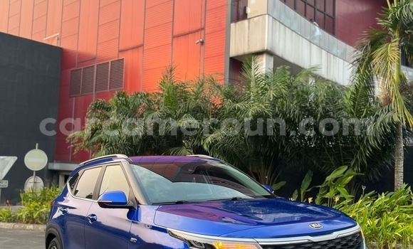 Sayi Imported Kia Sephia Blue Mota in Douala a Ƙasar Kamaru