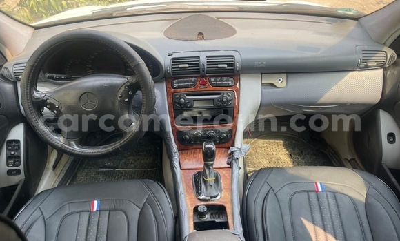 Buy Used Mercedes‒Benz C–Class White Car in Douala in Littoral Cameroon Buy Used Mercedes‒Benz C–Class White Car in Douala in Littoral Cameroon